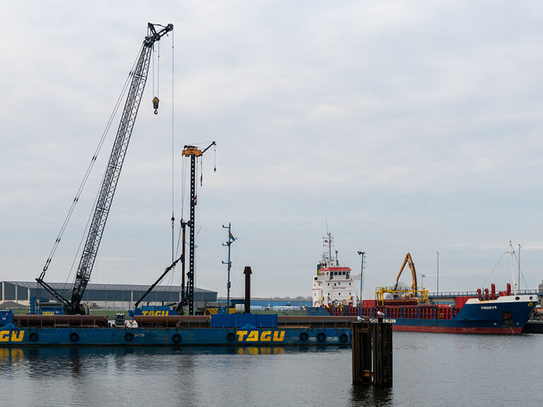 Bauarbeiten Vertiefung Kalihafen Bremen